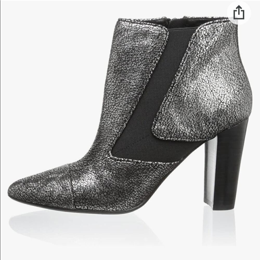 Donald Pliner Blis heeled boots booties metallic with stretch panel